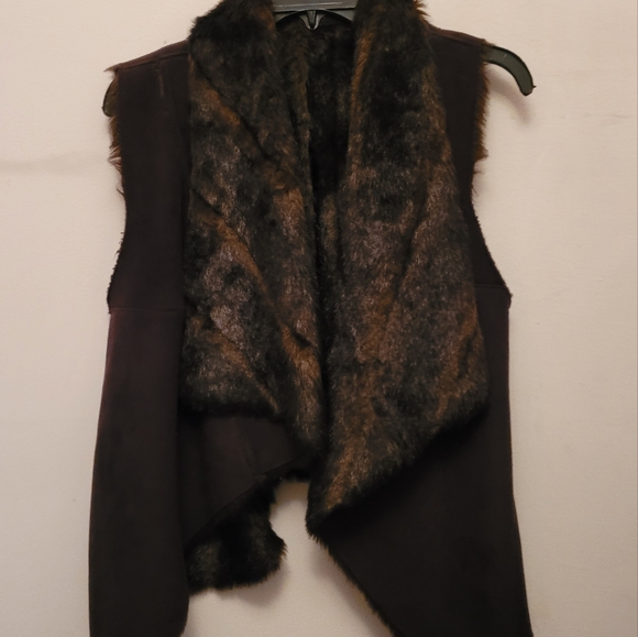 BEBE Faux Fur Reversible Vest Size S Dark Brown - Picture 4 of 5